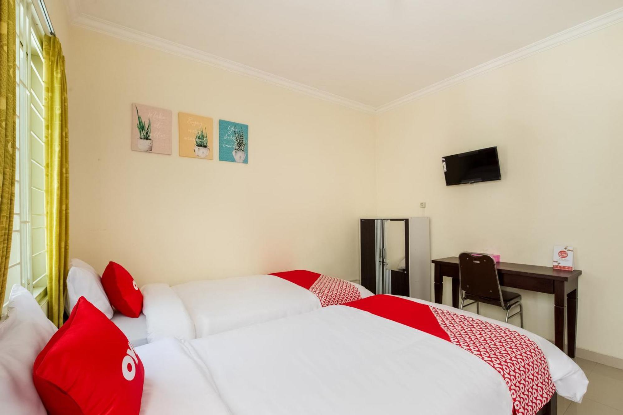 Hotel Oyo Life 3398 Griya Rm 19 Syariah Surabaya Exterior foto