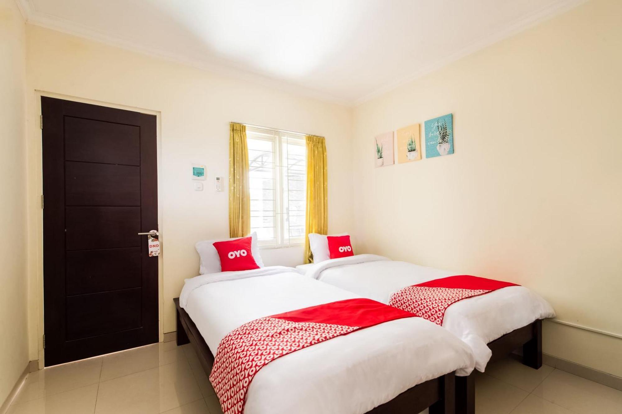 Hotel Oyo Life 3398 Griya Rm 19 Syariah Surabaya Exterior foto
